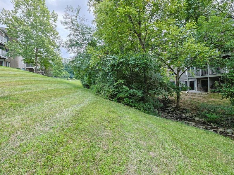 2118 Castlebar Court, Unit 104, Crescent Springs, KY 41017 Photo 32