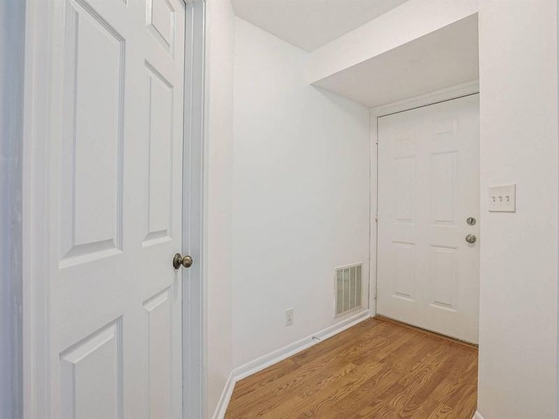 2118 Castlebar Court, Unit 104, Crescent Springs, KY 41017 Photo 4