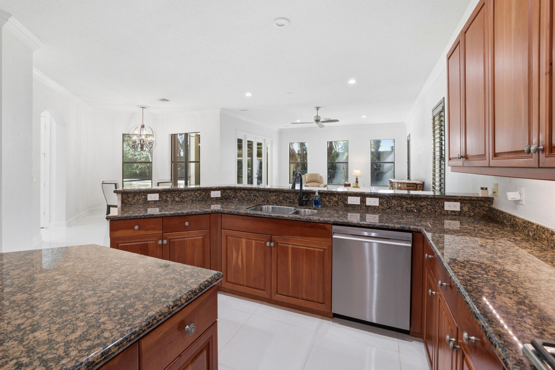 10594 Versailles Boulevard, Wellington, FL 33449 Photo