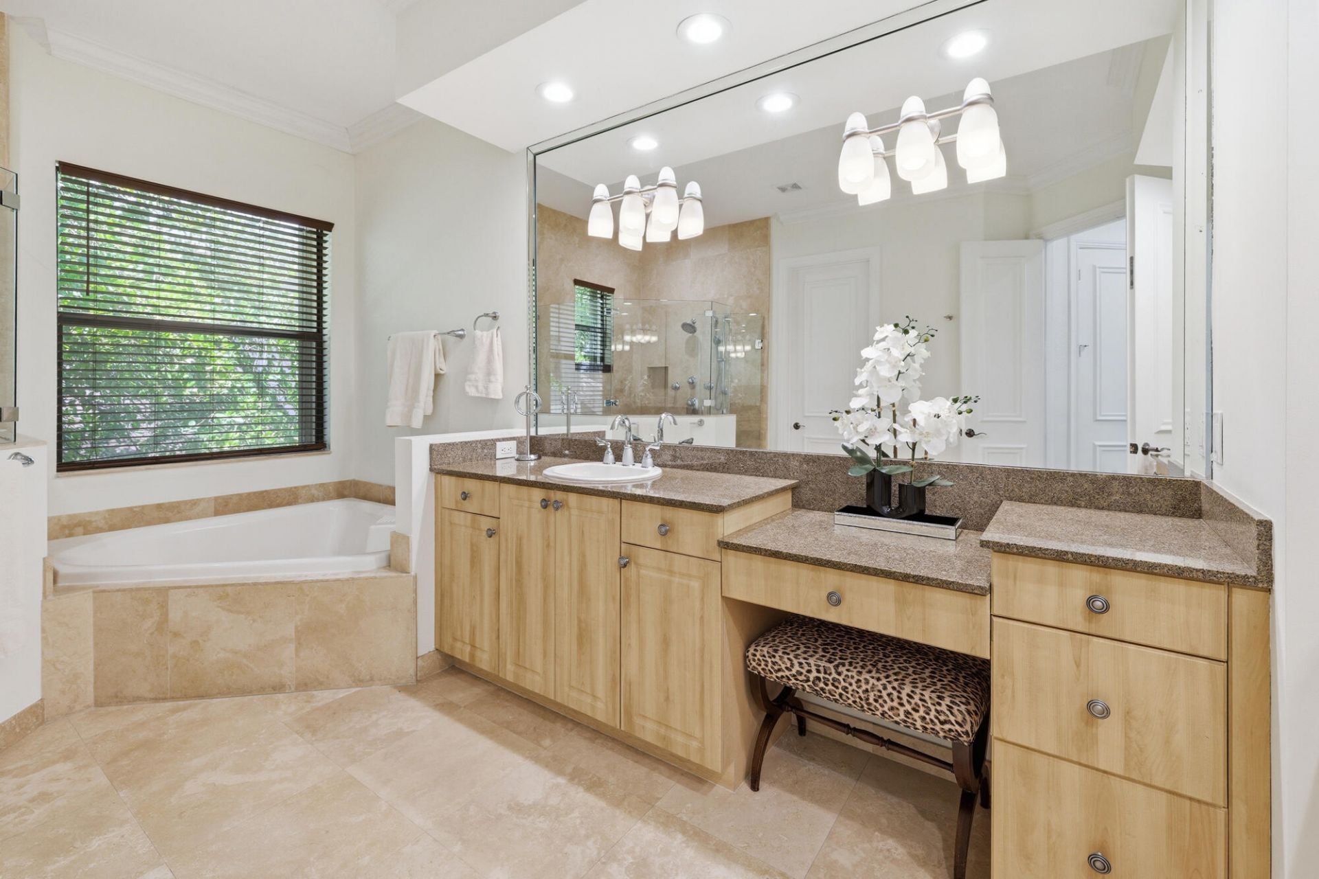 10594 Versailles Boulevard, Wellington, FL 33449 Photo