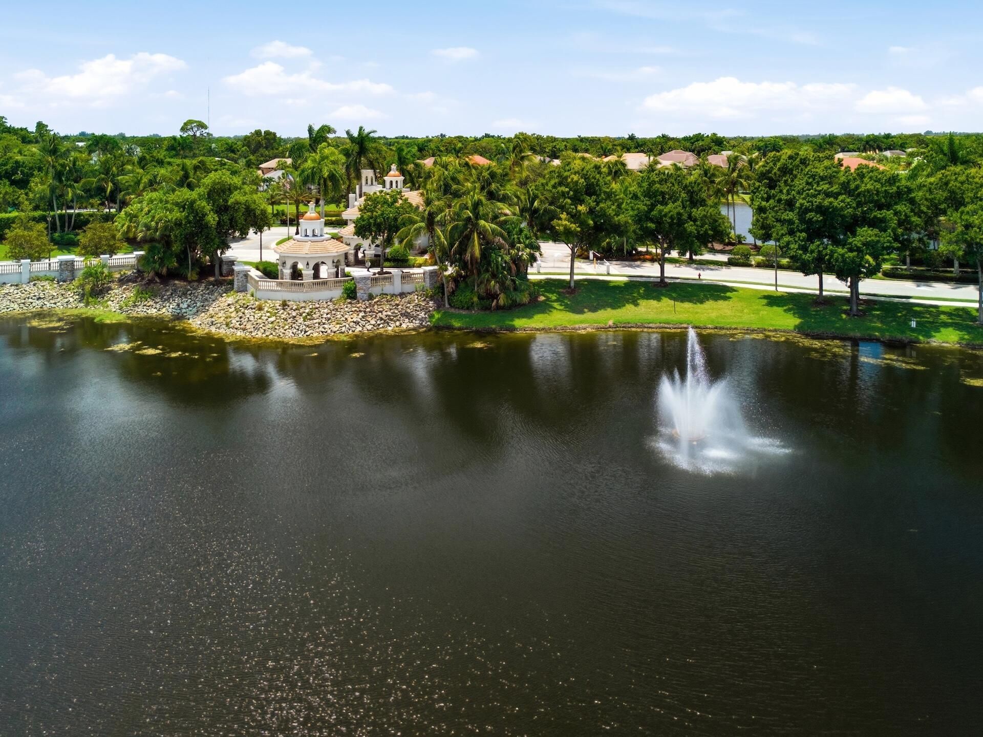 10594 Versailles Boulevard, Wellington, FL 33449 Photo