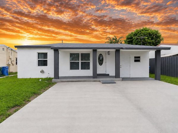 5209 N ANDREWS Avenue, Oakland Park, FL 33309