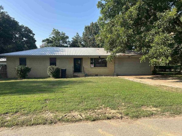 216 Sulcer Street, Palestine, AR 72372