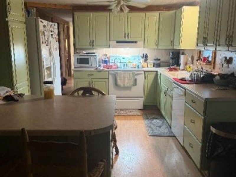 900 Dugan Road, Belpre, OH 45714 Photo 2