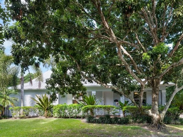 1015 SW Flora Belle Lane, Stuart, FL 34994