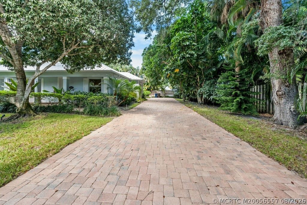 1015 SW Flora Belle Lane, Stuart, FL 34994 Photo