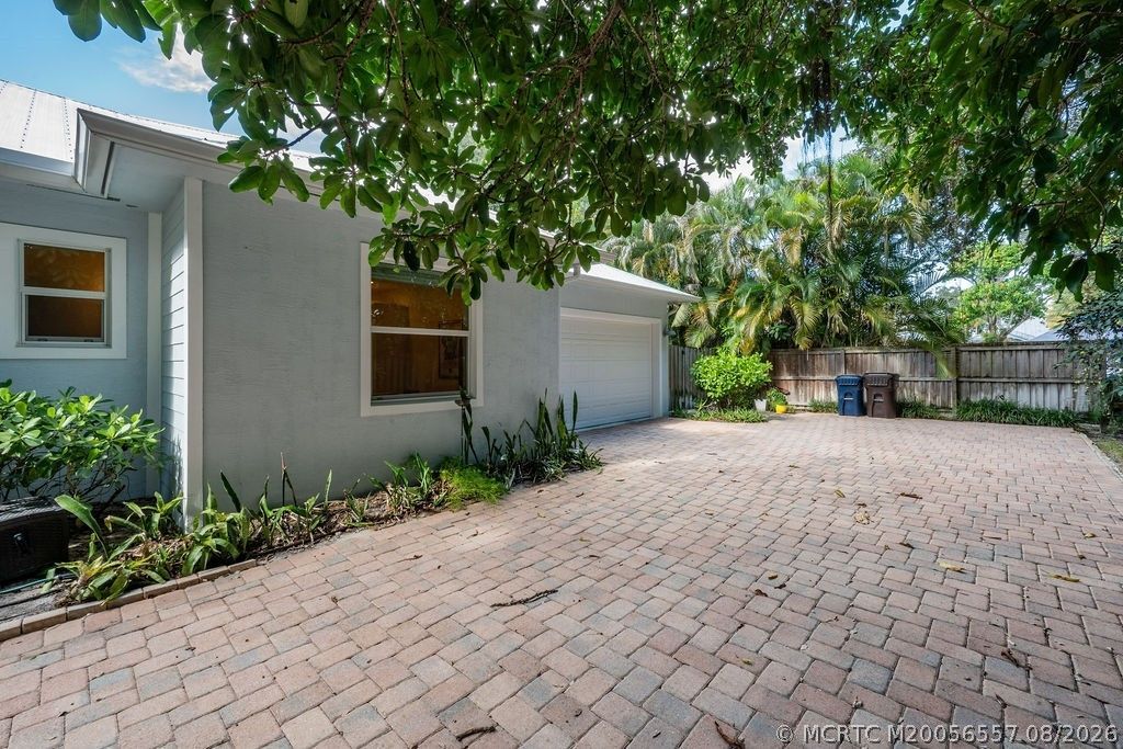 1015 SW Flora Belle Lane, Stuart, FL 34994 Photo
