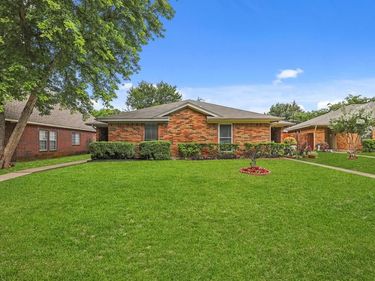 8519 Holly Street, Frisco, TX 75034