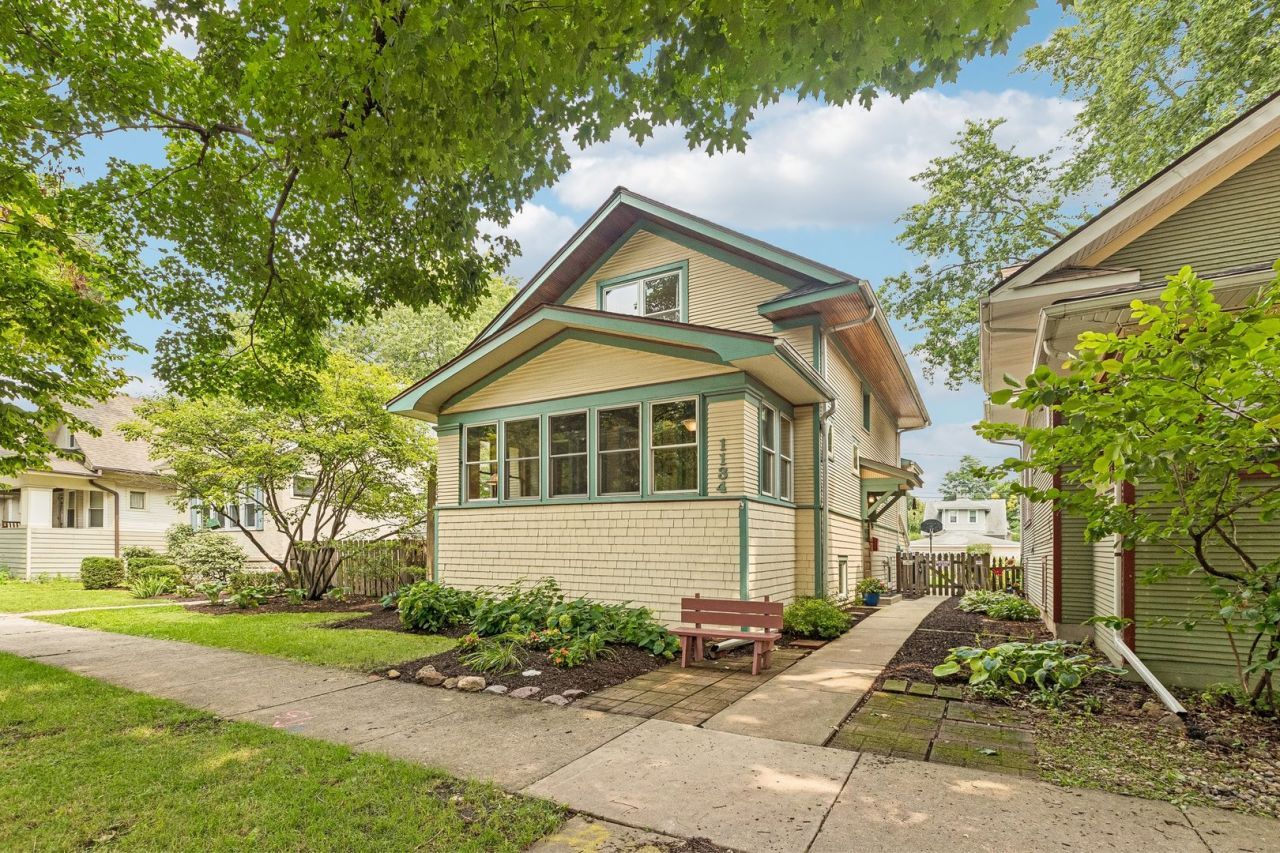 1134 S Scoville Avenue, Oak Park, IL 60304 Main Photo