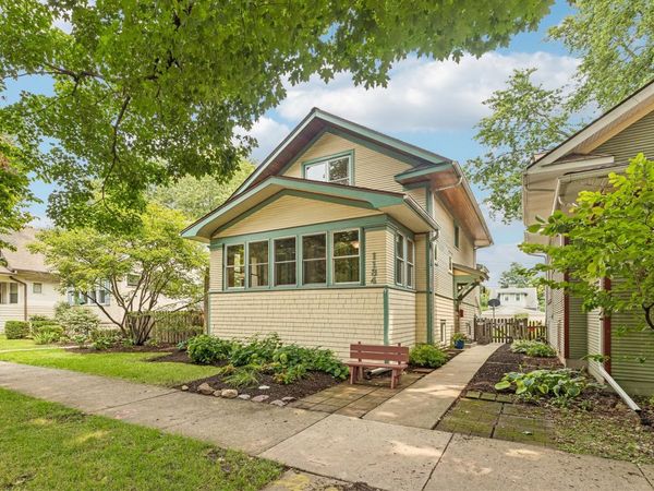 1134 S Scoville Avenue , Oak Park, IL 60304