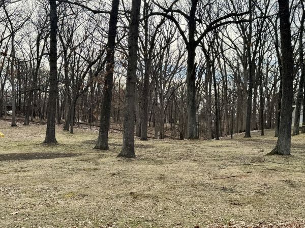6 Acapulco Drive , Putnam, IL 61560
