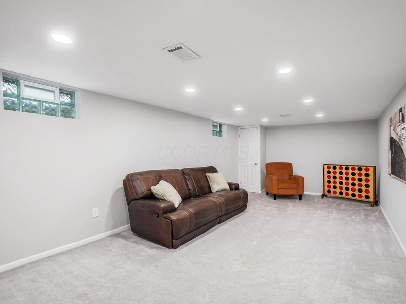 2215 Woodstock Road, Columbus, OH 43221 Photo 16
