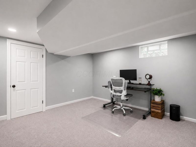 2215 Woodstock Road, Columbus, OH 43221 Photo 18