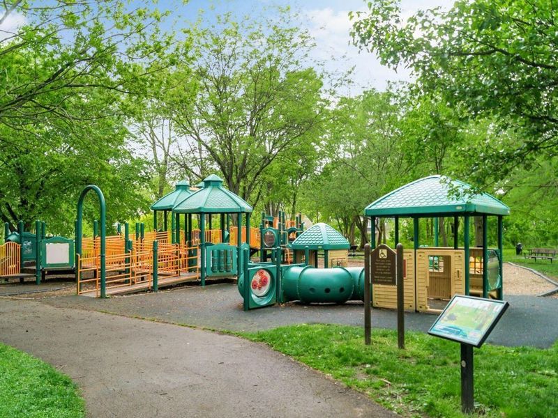 2215 Woodstock Road, Columbus, OH 43221 Photo 27