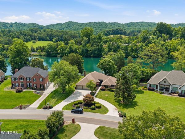 452 Mariner Point Drive, Clinton, TN 37716