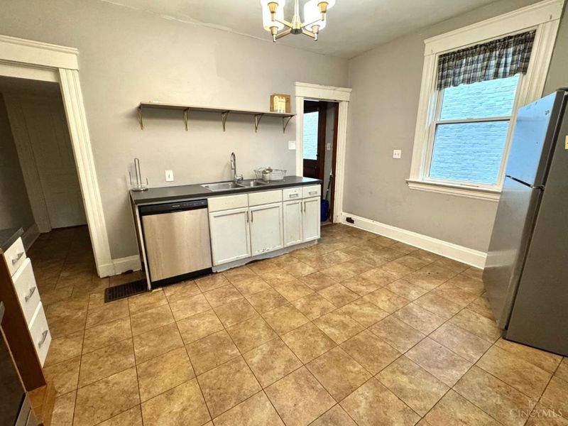 461 Warner Street, Cincinnati, OH 45219 Photo 8