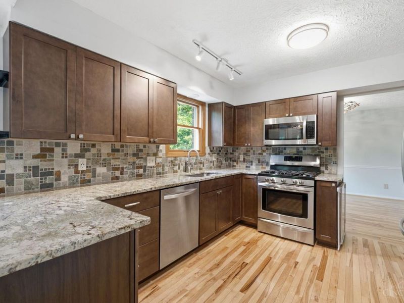 9667 Timbermill Court, Springfield Township, OH 45231 Photo 2