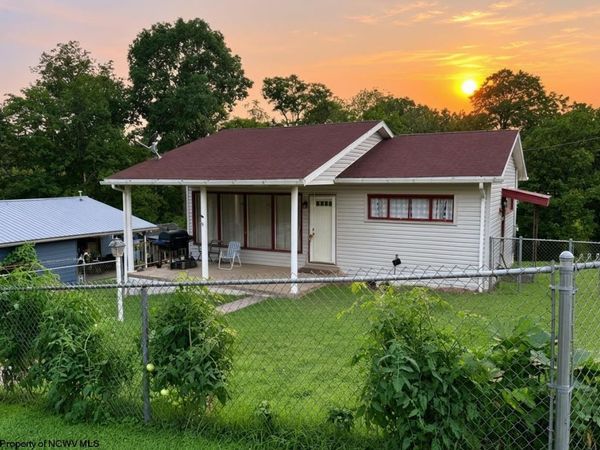 111 Ullom Street, Fairmont, WV 26554