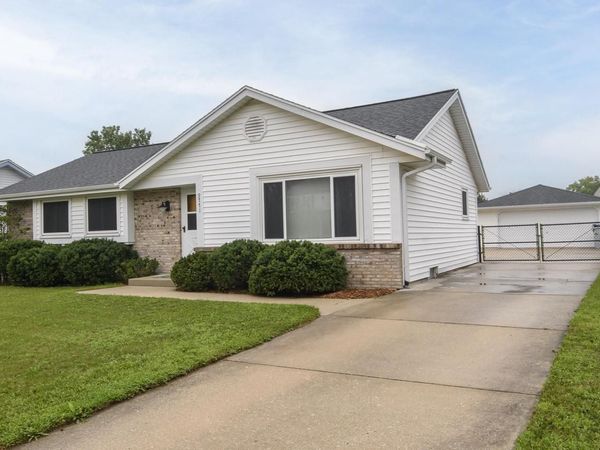 9771 W Darnel AVENUE, Milwaukee, WI 53224