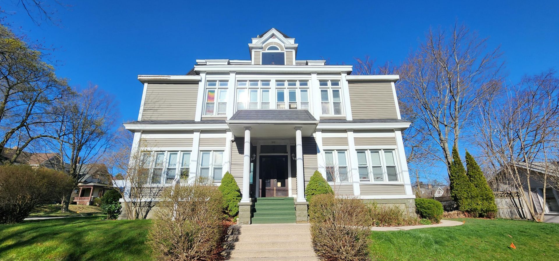 212 Oak Street, Unit Apt 1, Manistee, MI 49660 Main Photo