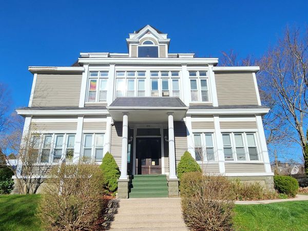212 Oak Street, Unit Apt 1, Manistee, MI 49660