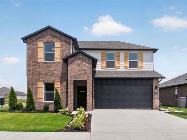 4571 W Triangle Street , Fayetteville, AR 72704