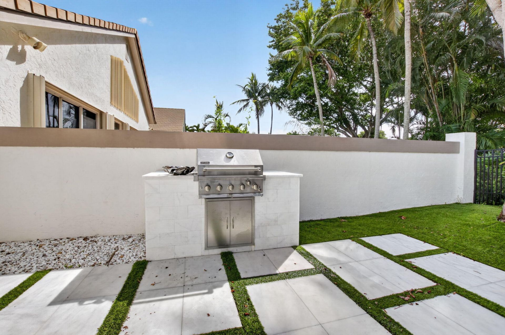 5372 NW 21st Avenue, Boca Raton, FL 33496 Photo