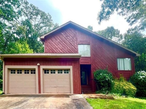 2704 Valley Hill Drive , Acworth, GA 30102