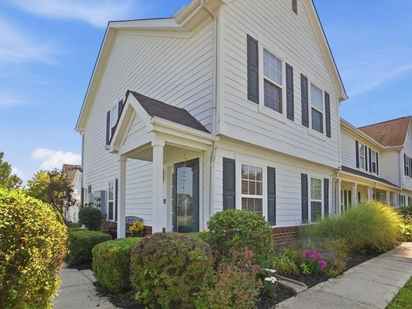 662 Lakeview Drive S, Unit 27, Grove City, OH 43123