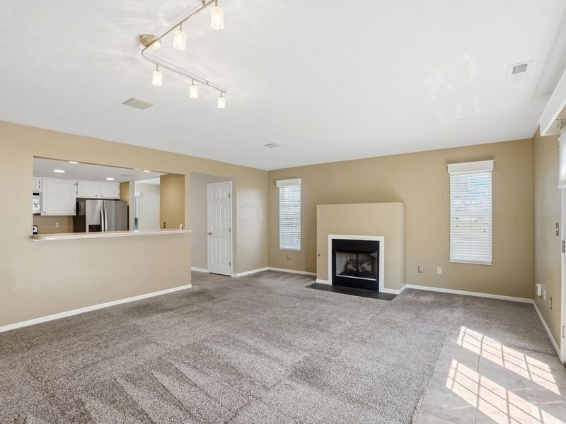 662 Lakeview Drive S, Unit 27, Grove City, OH 43123 Photo 12