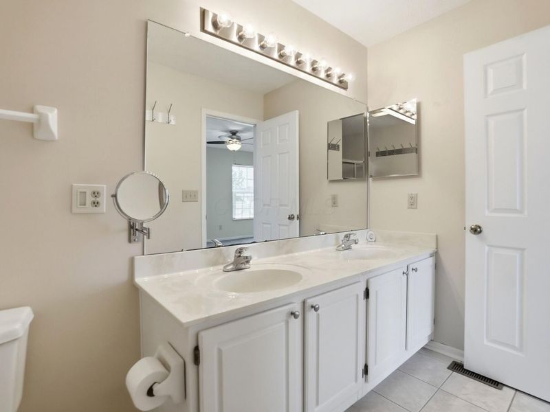 662 Lakeview Drive S, Unit 27, Grove City, OH 43123 Photo 27