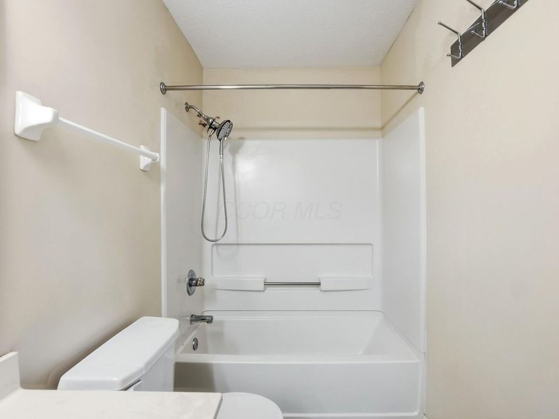 662 Lakeview Drive S, Unit 27, Grove City, OH 43123 Photo 35