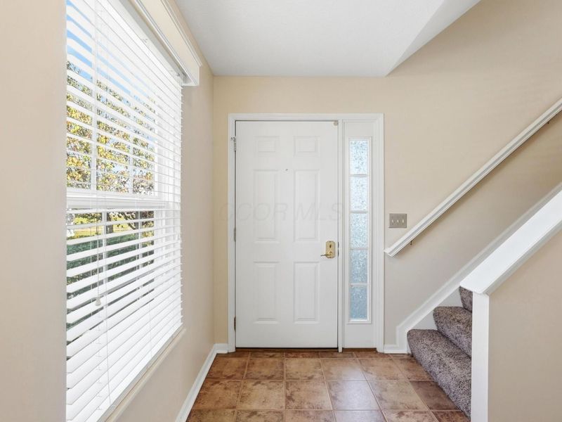 662 Lakeview Drive S, Unit 27, Grove City, OH 43123 Photo 9