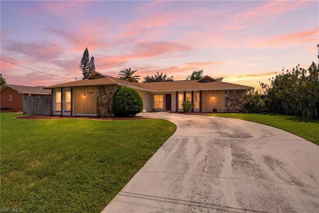 3809 SE 10th Ave, Cape Coral, FL 33904 Photo