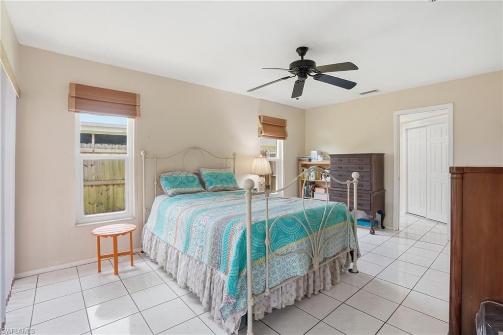 3809 SE 10th Ave, Cape Coral, FL 33904 Photo