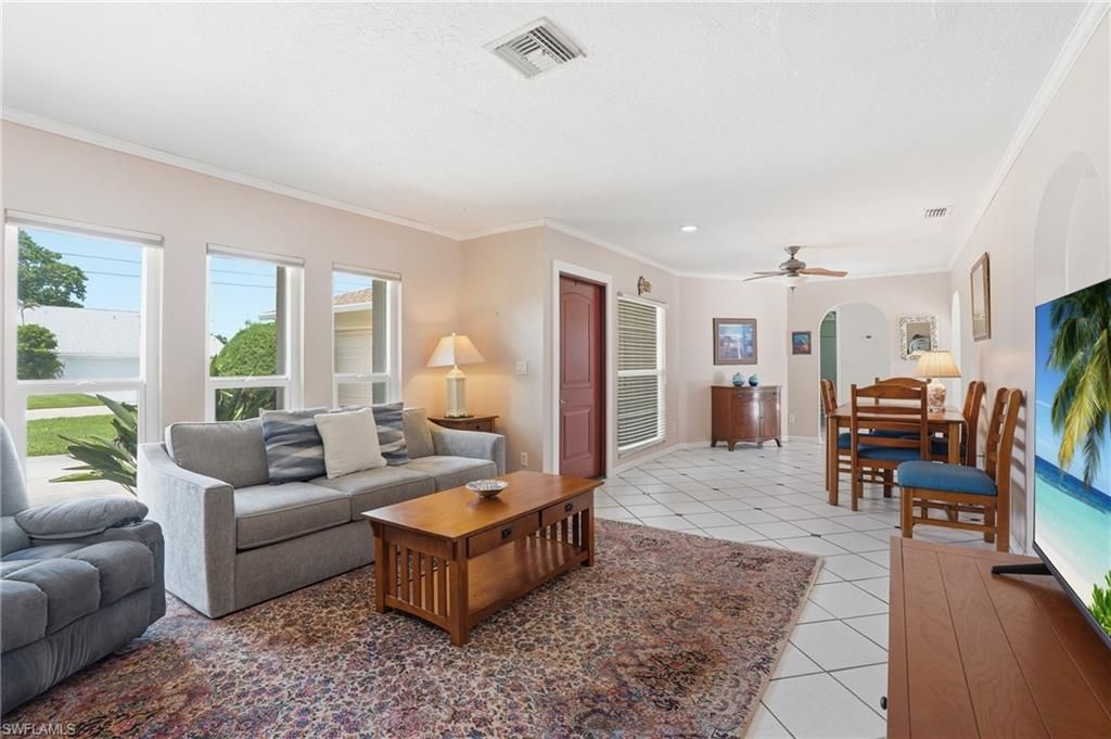 3809 SE 10th Ave, Cape Coral, FL 33904 Photo