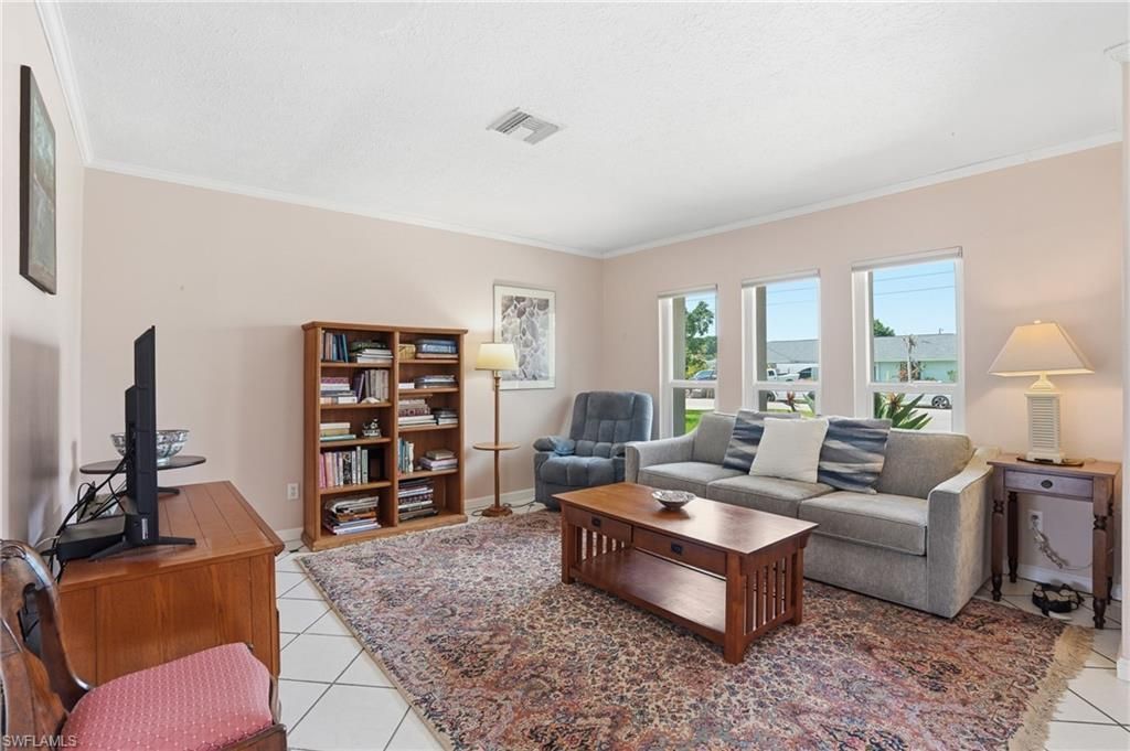 3809 SE 10th Ave, Cape Coral, FL 33904 Photo