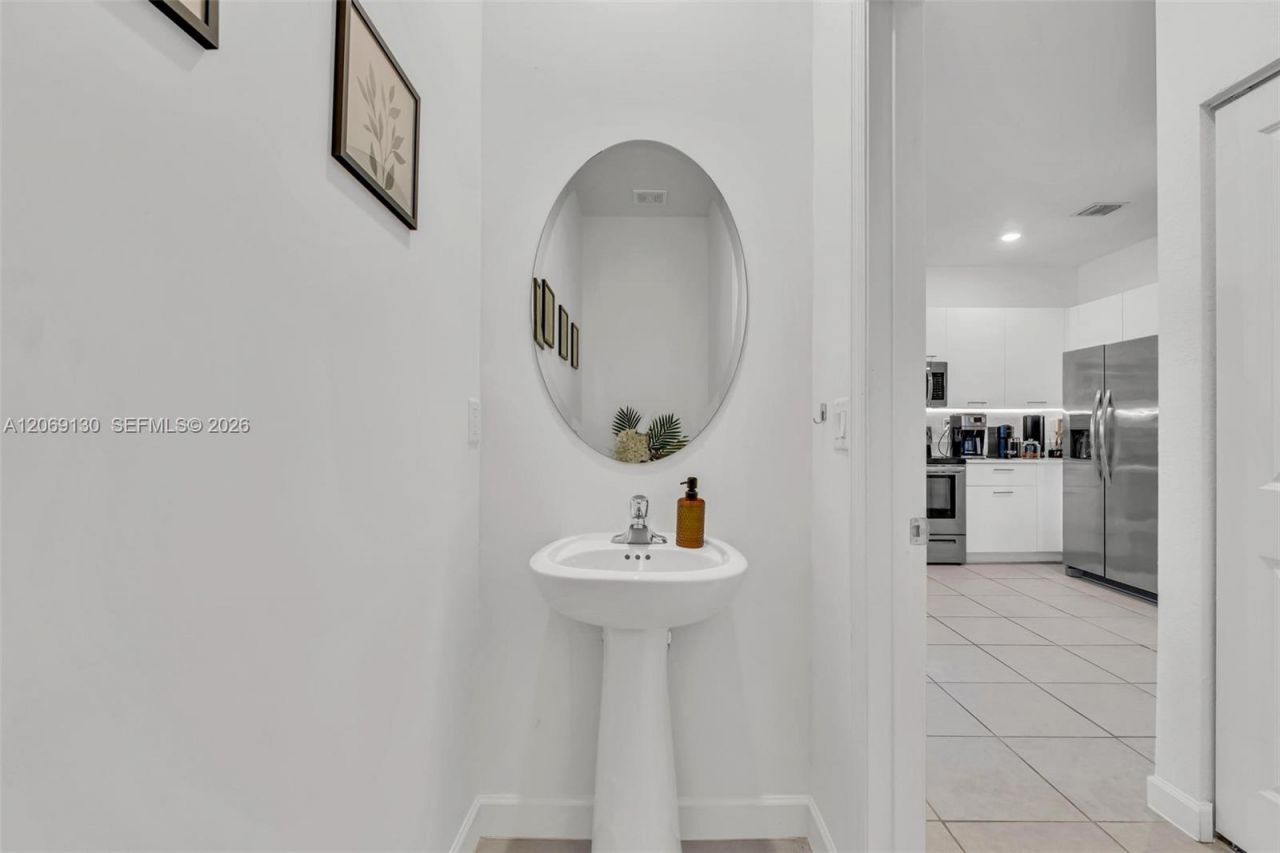 12613 NW 23rd Pl, Miami, FL 33167 Photo