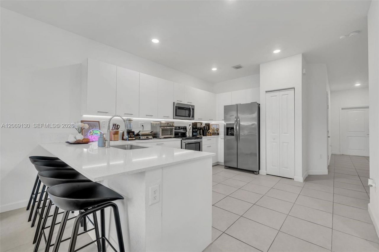 12613 NW 23rd Pl, Miami, FL 33167 Photo
