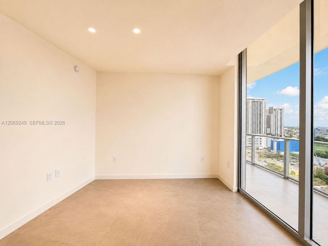 1400 Biscayne Blvd, Unit 1807, Miami, FL 33132 Photo