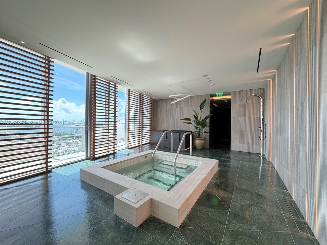 1400 Biscayne Blvd, Unit 1807, Miami, FL 33132 Photo