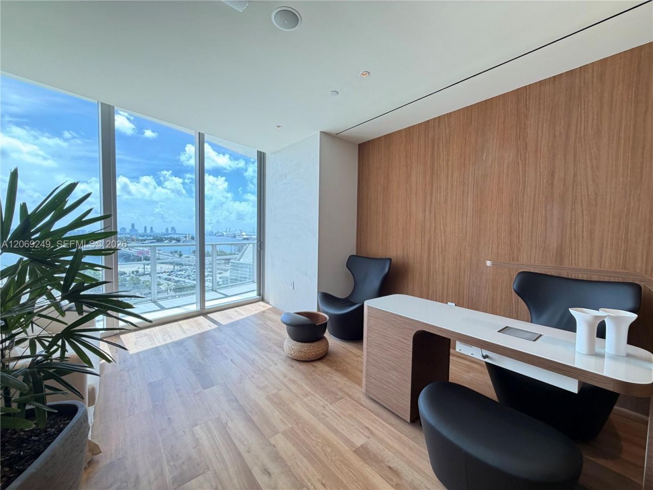 1400 Biscayne Blvd, Unit 1807, Miami, FL 33132 Photo