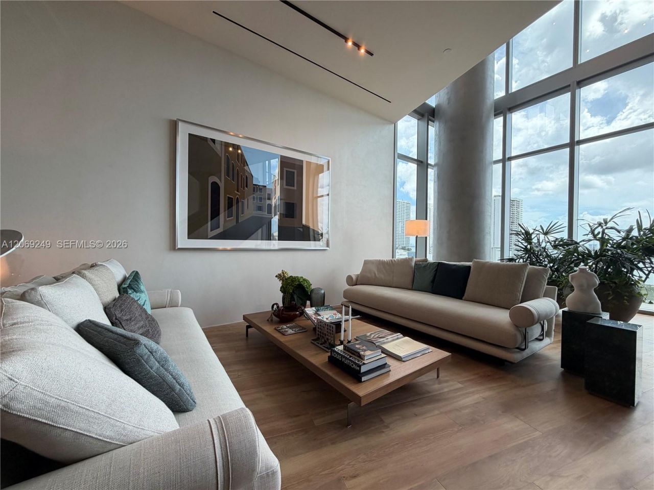 1400 Biscayne Blvd, Unit 1807, Miami, FL 33132 Photo