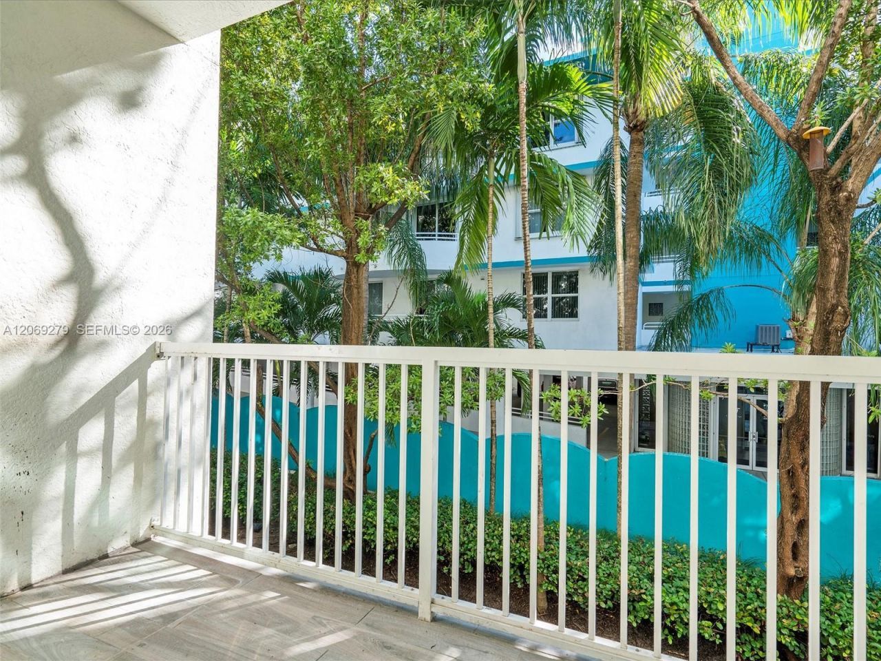 9172 Collins Ave, Unit 216, Surfside, FL 33154 Photo