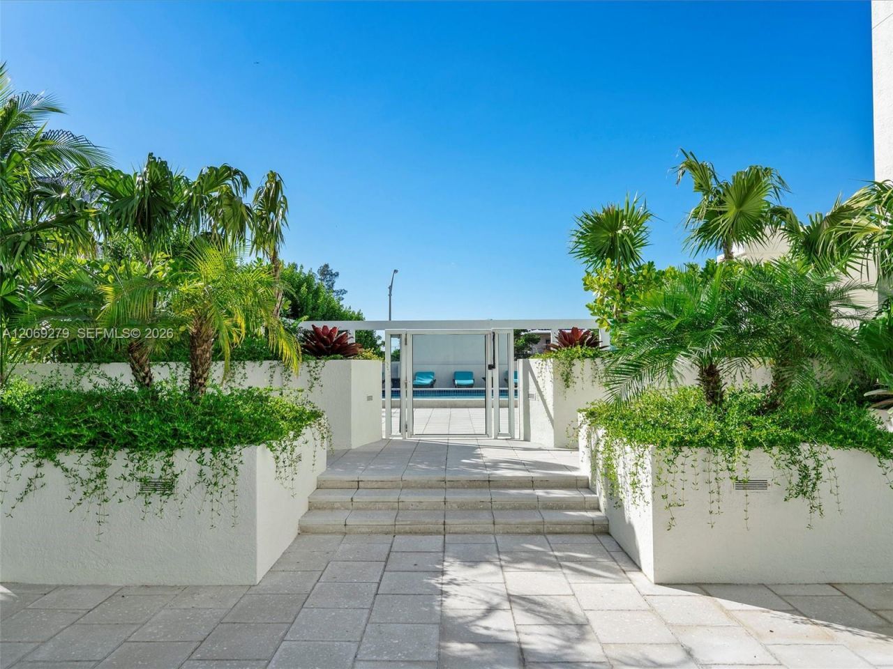 9172 Collins Ave, Unit 216, Surfside, FL 33154 Photo