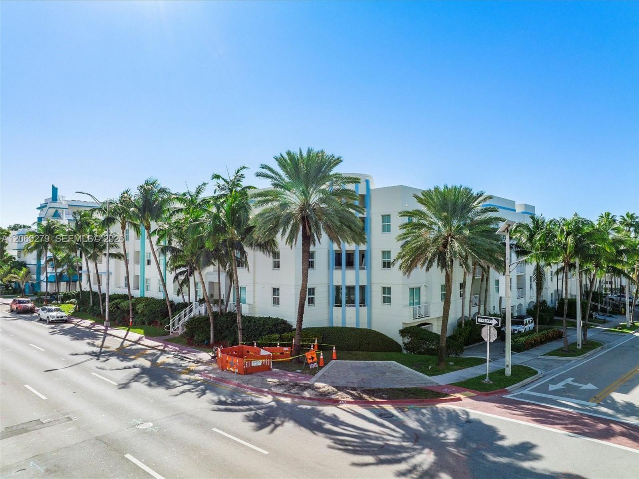 9172 Collins Ave, Unit 216, Surfside, FL 33154 Photo
