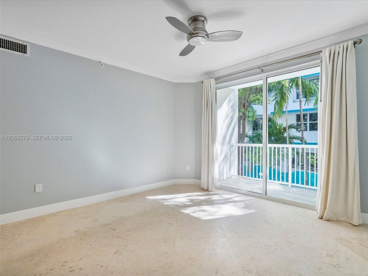 9172 Collins Ave, Unit 216, Surfside, FL 33154 Photo