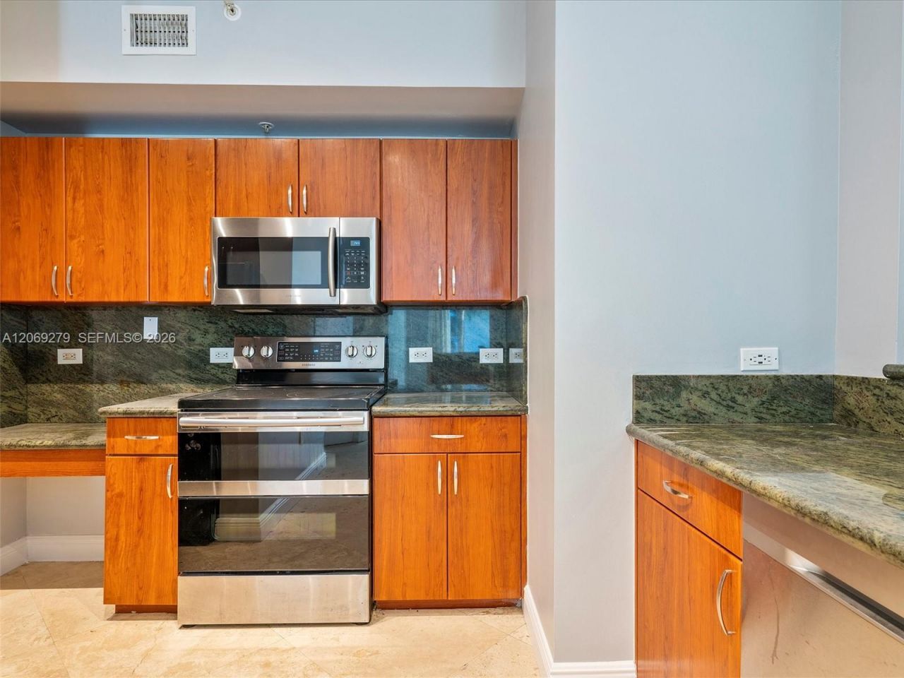 9172 Collins Ave, Unit 216, Surfside, FL 33154 Photo