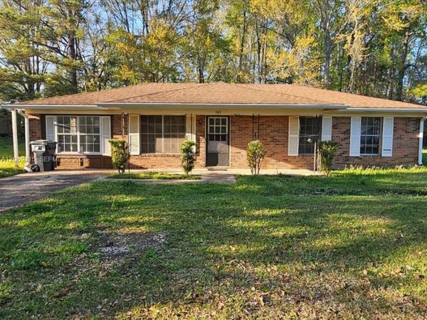 503 Martin Luther King Junior Ave , Bonifay, FL 32425