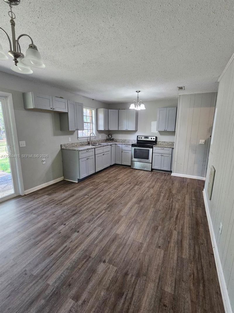 503 Martin Luther King Junior Ave , Bonifay, FL 32425 Photo